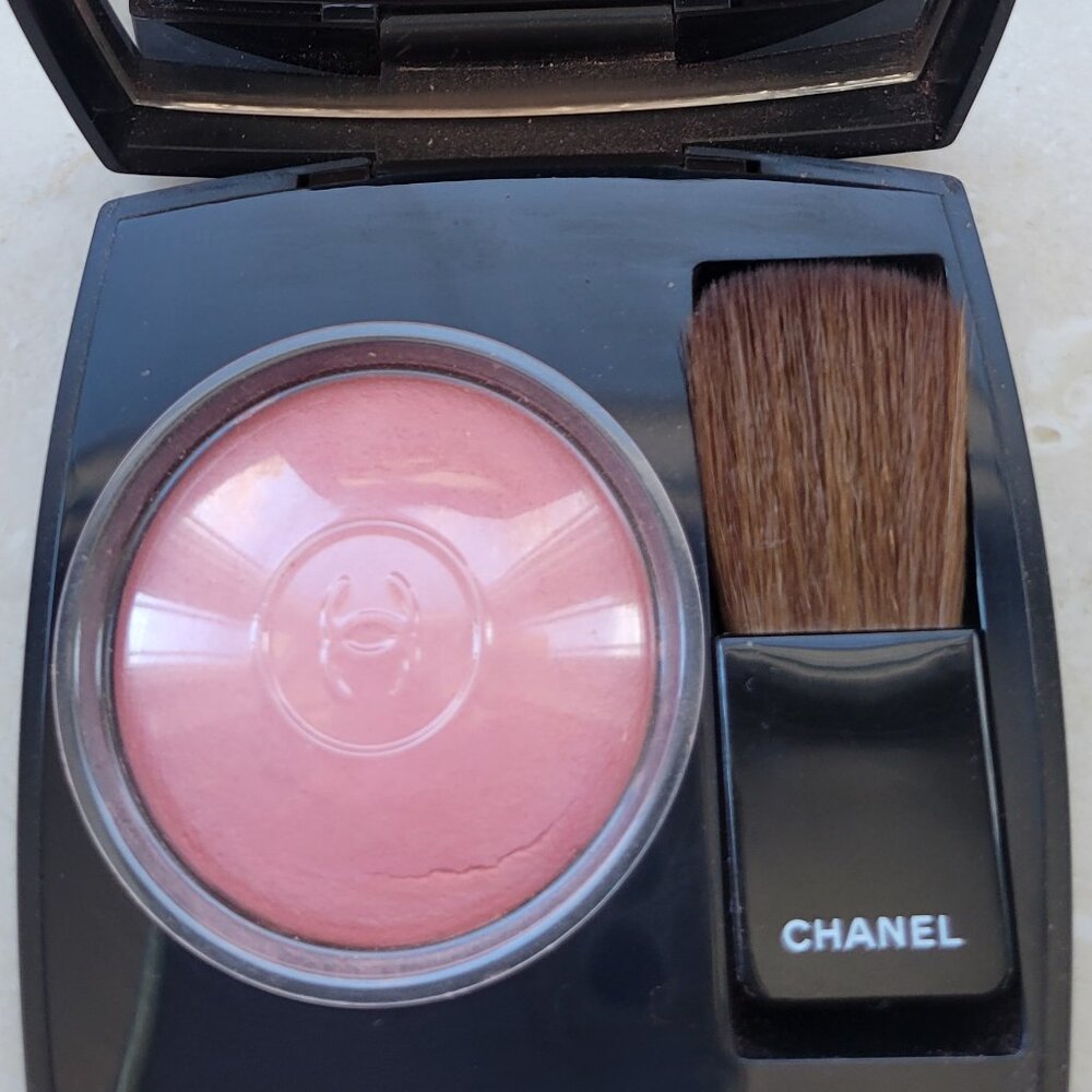 CHANEL Joues Contraste Powder Blush 72 Rose Initial
